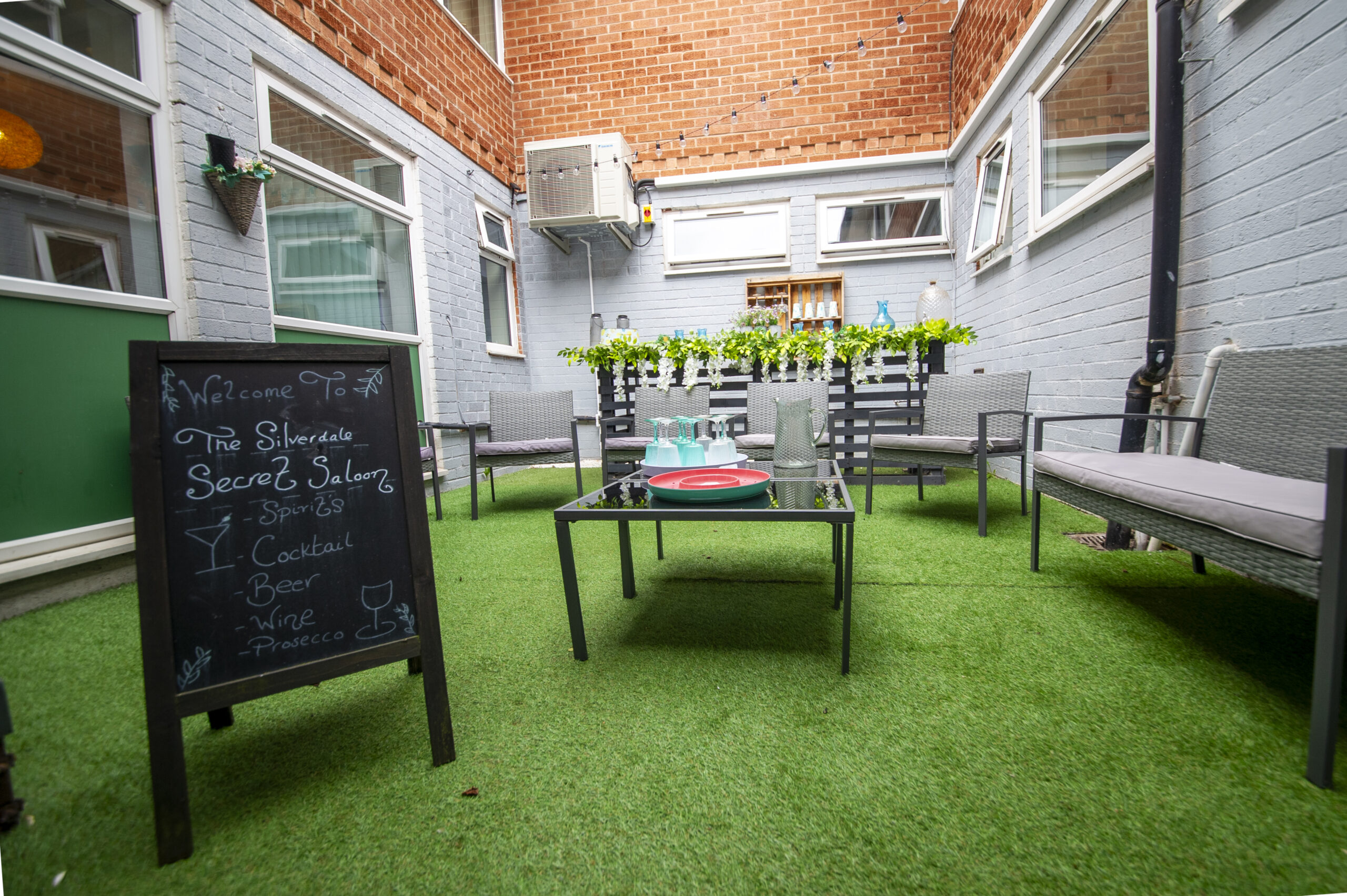 Silverdale outdoor bar